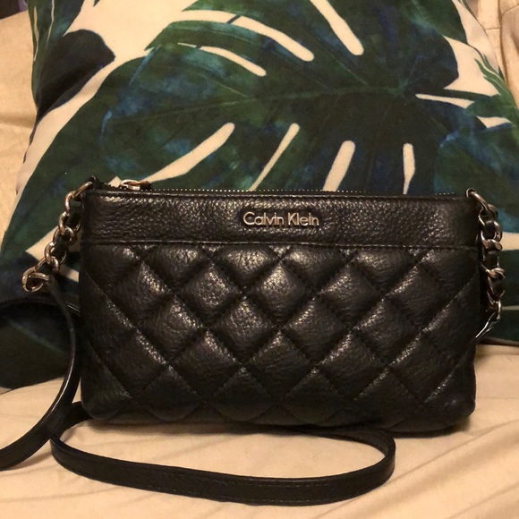 Calvin Klein Crossbody - Picture 1 of 2